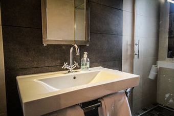 Aparthotel Suites Aguas De Viznar