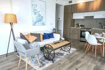 Apartamento 2 Bedroom Condo With City-view