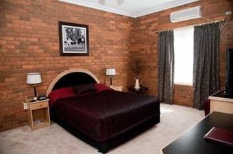 The Charles Sturt Motor Inn