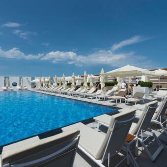 Hotel Sea Breeze Resort&residence