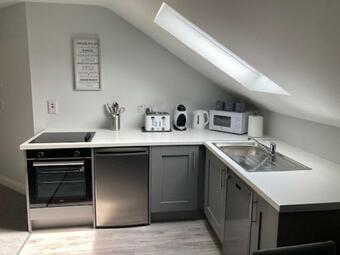 Hostal Lir Lodge
