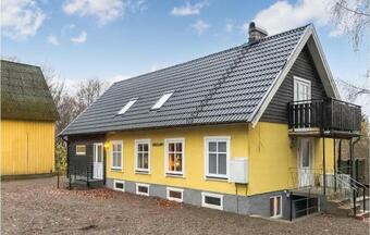Amazing Home In �rkelljunga With Wifi And 6 Bedrooms