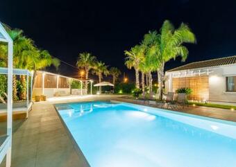 Villa Aqua Venere Pool & Suites
