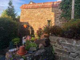Courtyard Cottage