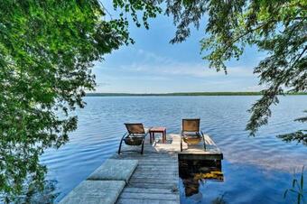 Cozy Lakefront Madison Cabin With Dock And Kayaks