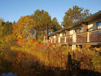 Riverside Motel