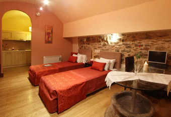 Aparthotel Medieval Castle