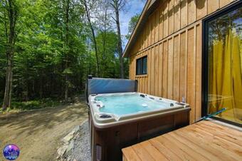 Chalet Deschamps- Spa- Chien Accept�- Nature- Estrie