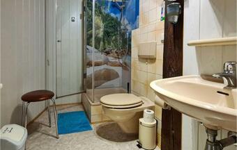 Awesome Apartment In Herrnhut Ot Ruppersdor With Wifi