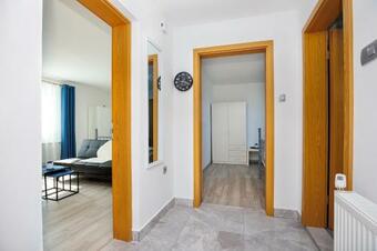 Apartment Izvir Lahinje