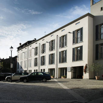 Parini Hotel
