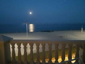 Apartamento Duplex En Primera Línea De Playa. Preciosas Vistas