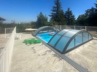 Gite Atypique Avec Piscine Couverte Et Chauffee