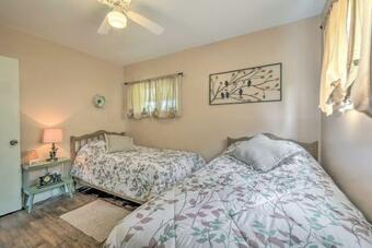 Ashtabula Home Near Walnut Beach And Eateries!