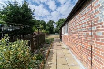 Apartamento Beautiful Two Bedroom House With Private Garden & Bbq