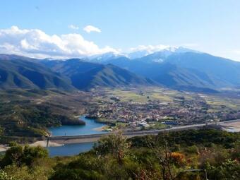 Yourte Contemporaine Avec Magnifique Vue Sur Les Montagnes