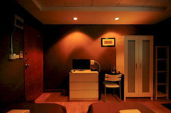 Hostal Room@doze