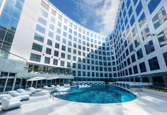 Regala Skycity Hotel By Regal Hotels