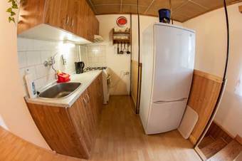 Hostal Penzion Mona