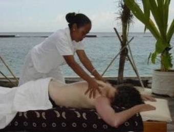 Anom Beach Hotel