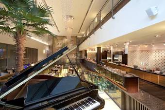 Queena Plaza Hotel
