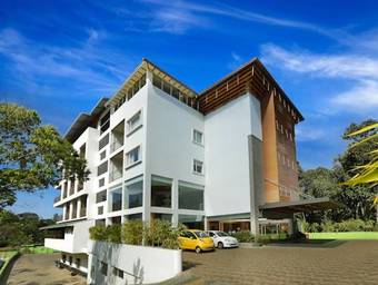 Hotel Spice Grove