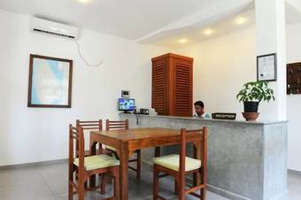 Rockside Cabanas Hotel