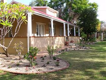 Hostal Bisibee Guest House