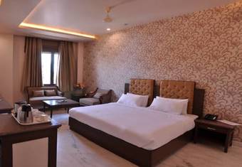Hotel Leela Grande