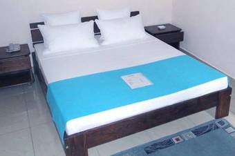 Hotel H1