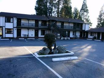 Motel Coach N Four