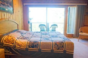 Tahoe Village 307a