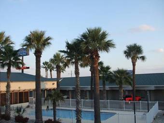 Motel Del Rio Executive Inn