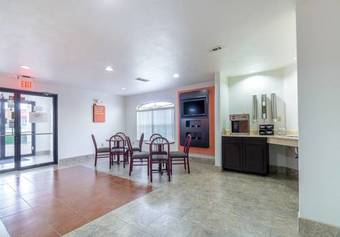 Motel 6 Canton
