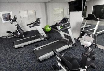 Holiday Inn Express Hotel & Suites Ralston Arena