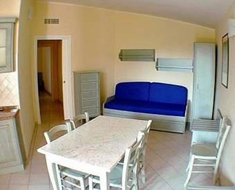 Hotel Palm Village