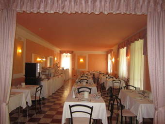 Hotel Diana