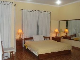 Atres Villa