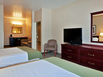 Holiday Inn Express Hotel & Suites Henderson