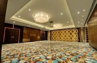Platinum Hotel