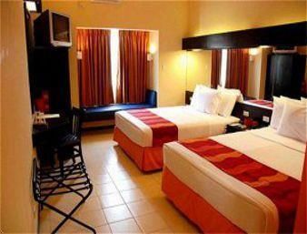 Hotel Microtel Inn By Wyndham Davao