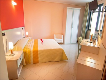 Eden Hotel