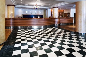 Hotel First Grand