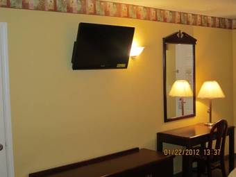 Motel Magnolia Inn And Suites
