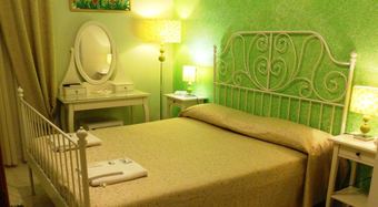 Hostal B&B Perla Di Corso Savoia