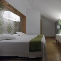 Hotel NH Plaza