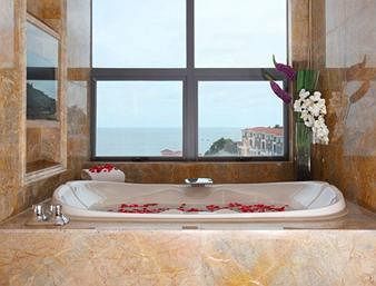 Yangjiang Sunrise Hotel