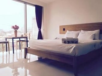 Lavilla Hotel