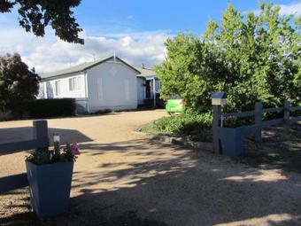Bed & Breakfast Elm Trees Accommodation @ Ross