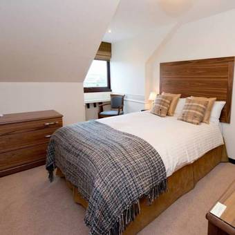 Strathburn Hotel